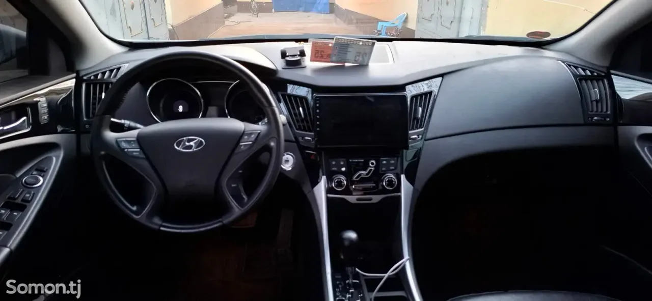 Hyundai Sonata 2010 · 2.0 AT