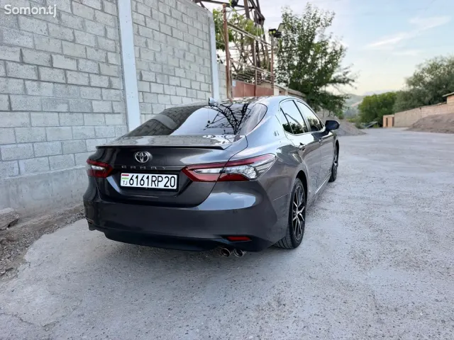 Toyota Camry 2021 · 2.5 AT
