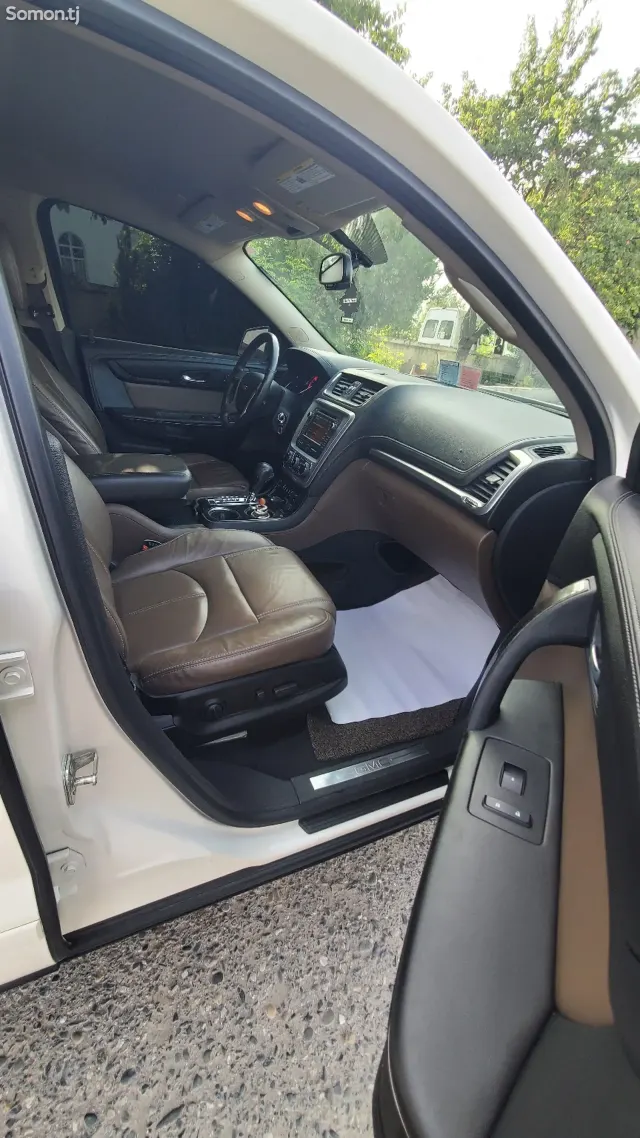 GMC Acadia 2015 · 3.6 AT