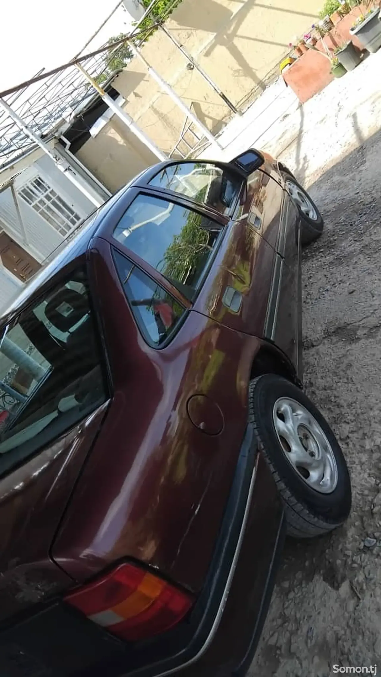Opel Vectra A 1992 · 1.6 MT