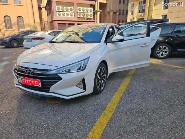 Hyundai Avante 2019 · 1.6 AT