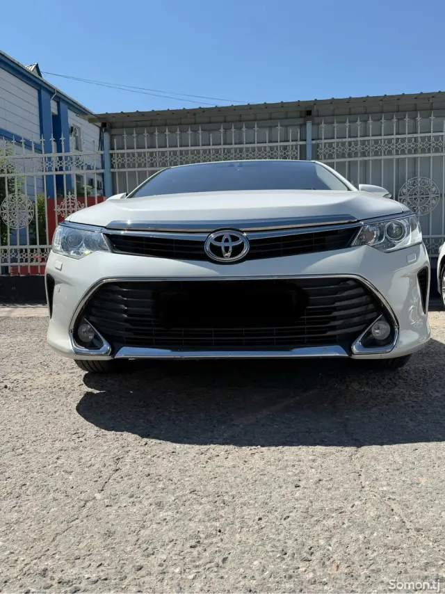 Toyota Camry 2016 · 2.5 AT