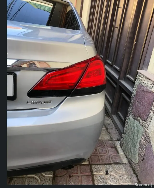 Toyota Avalon 2011 · 3.5 AT