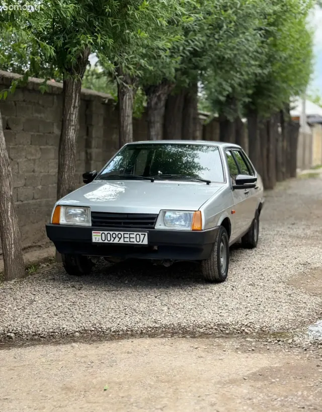 Lada (ВАЗ) 21099 2002 · 1.5 MT