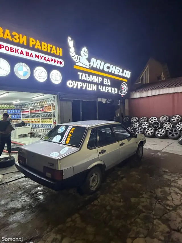 Lada (ВАЗ) 21099 2003 · 1.5 MT
