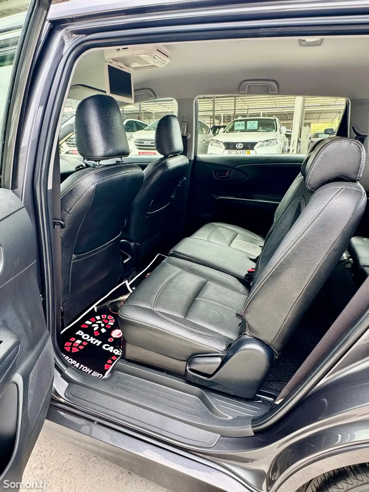 Toyota Wish 2015 · 1.8 AT