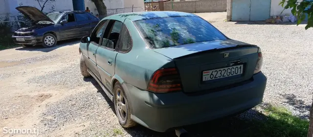 Opel Vectra B 1999 · 1.6 MT
