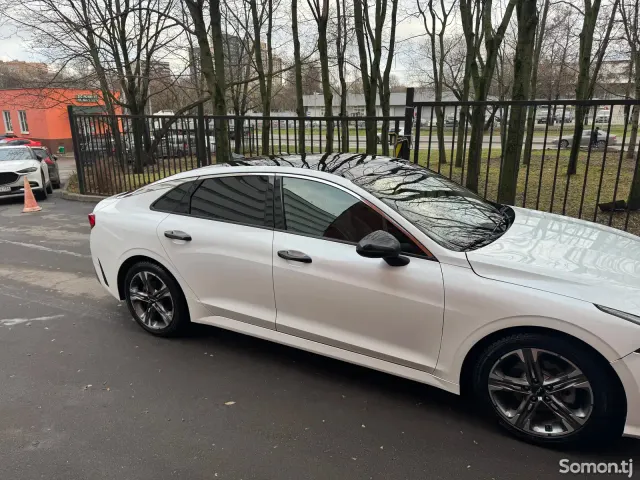 Kia K5 2022 · 1.6 AT