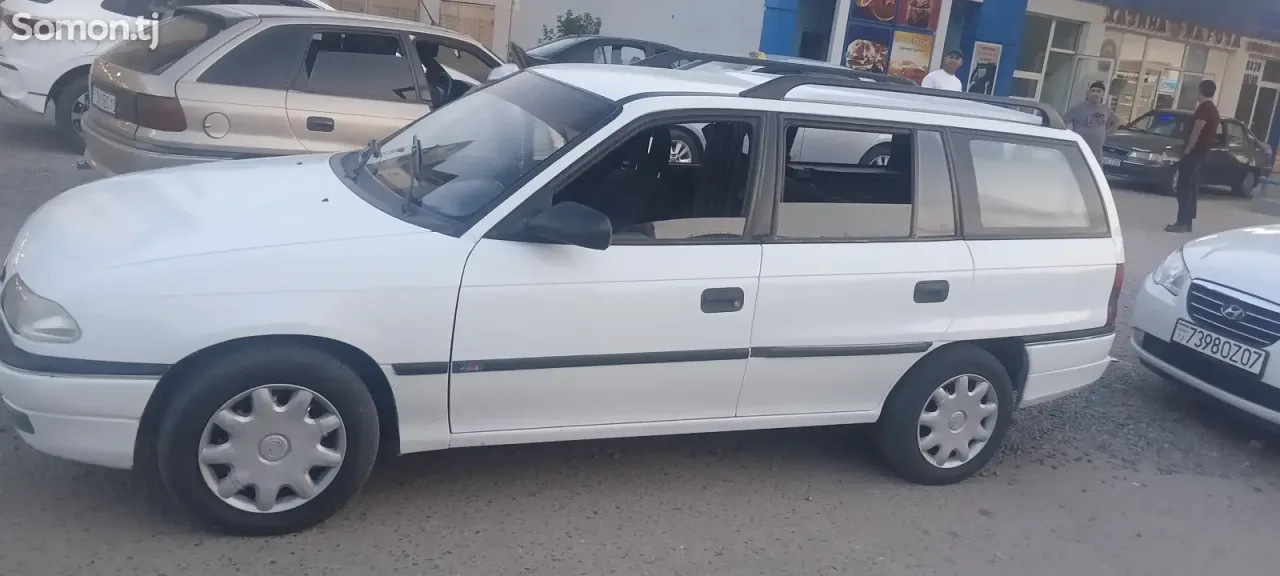 Opel Astra F 1997 · 1.8 MT