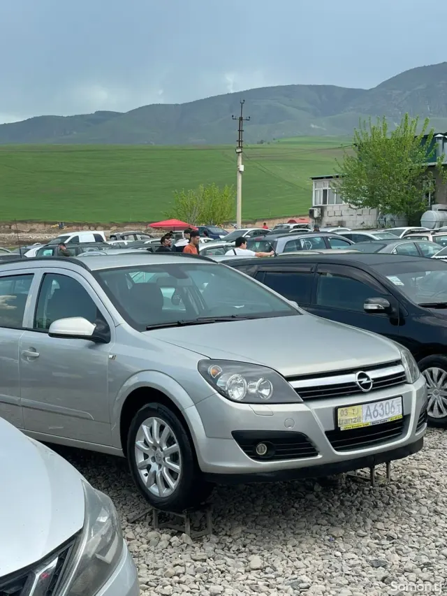 Opel Astra H 2007 · 1.6 MT