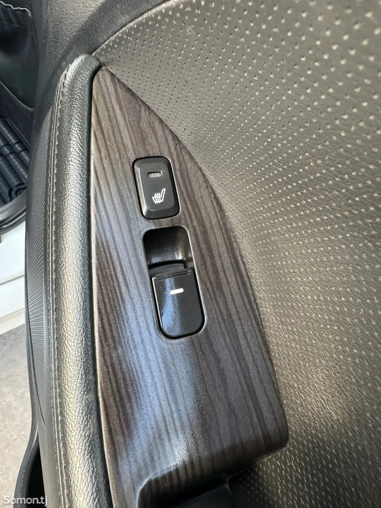 Kia K5 2011 · 2.2 AT