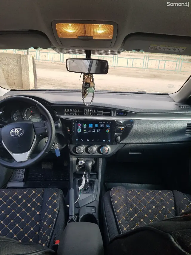 Toyota Corolla 2013 · 1.6 AT
