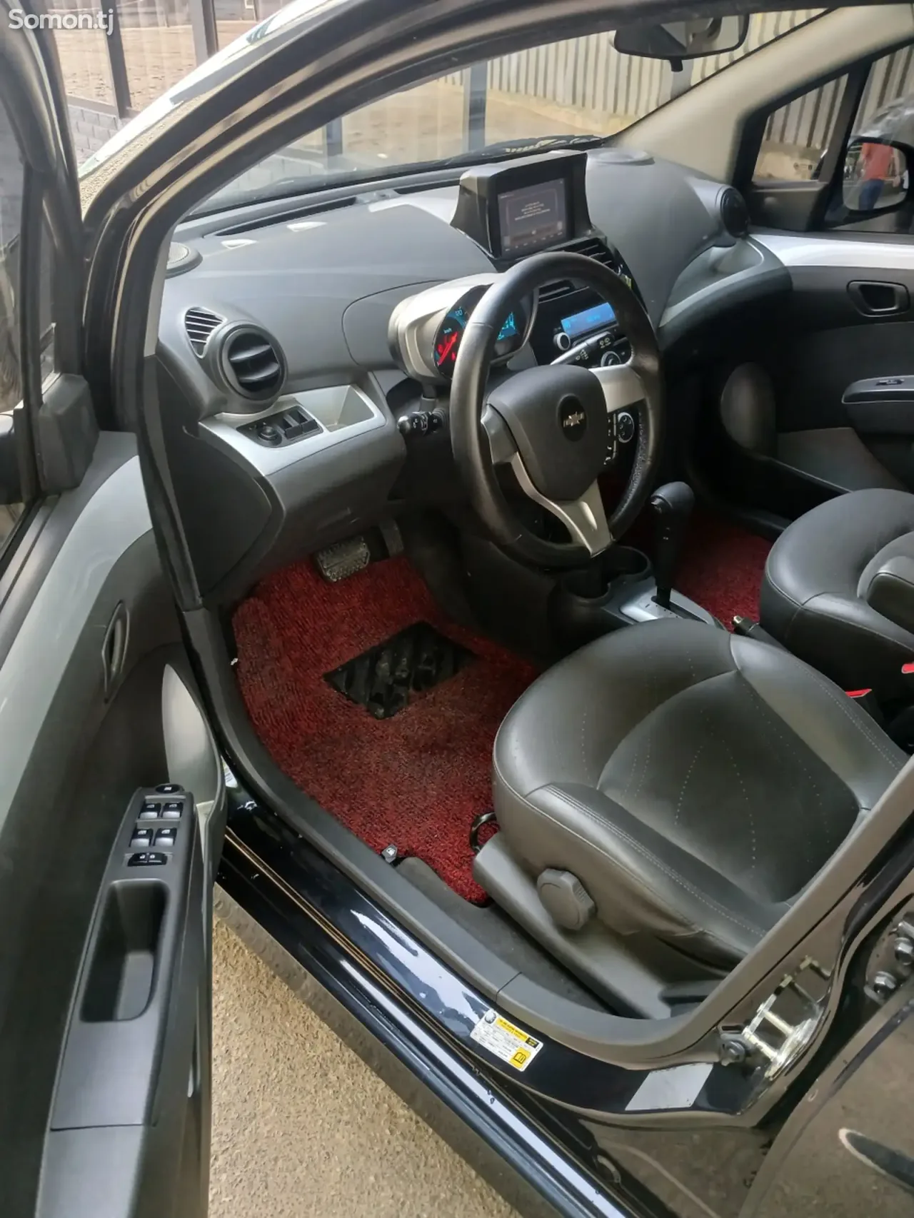 Chevrolet Spark 2014 · 1.0 AT