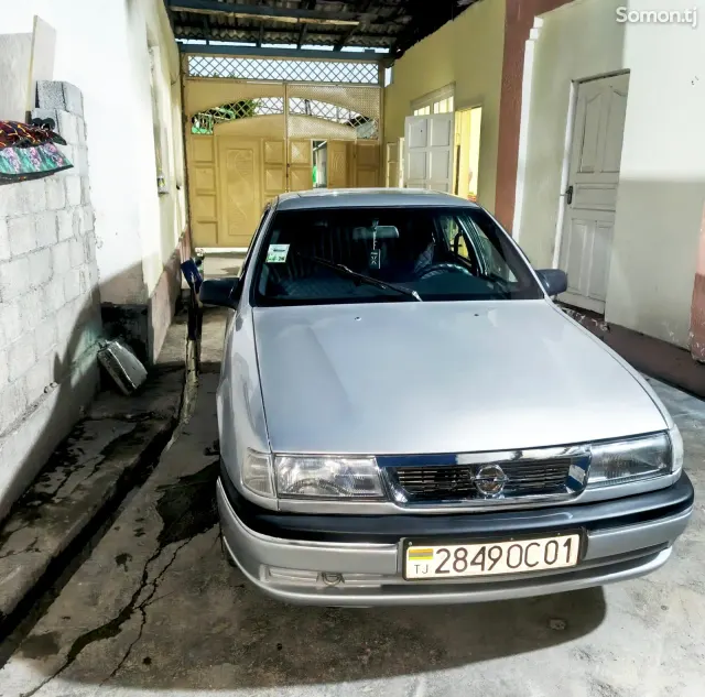 Opel Vectra A 1992 · 1.6 MT