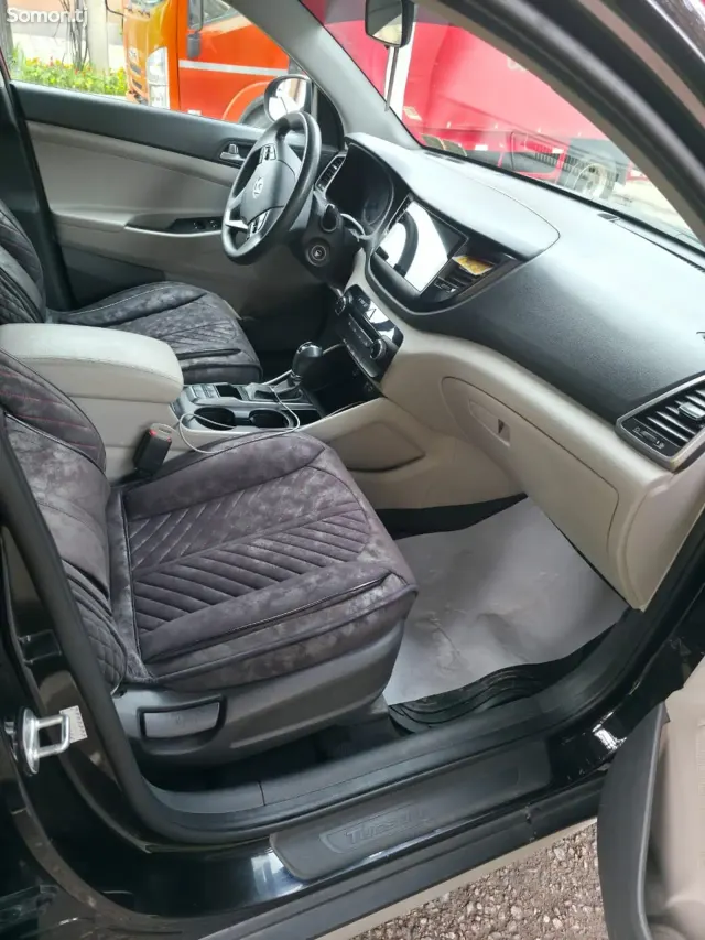 Hyundai Tucson 2017 · 2.0 AT