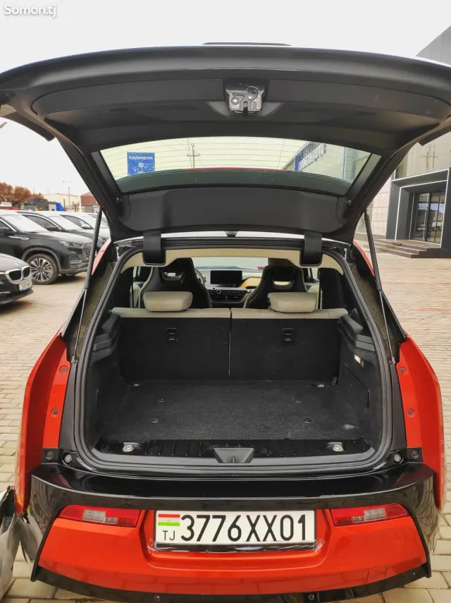 BMW i3 2014 · AT