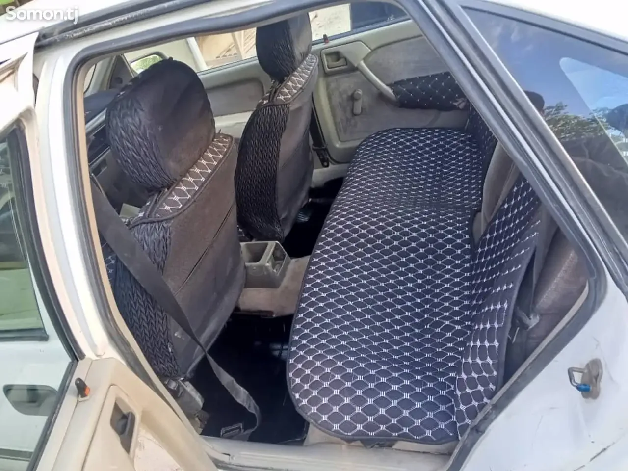 Opel Vectra A 1992 · 1.6 MT