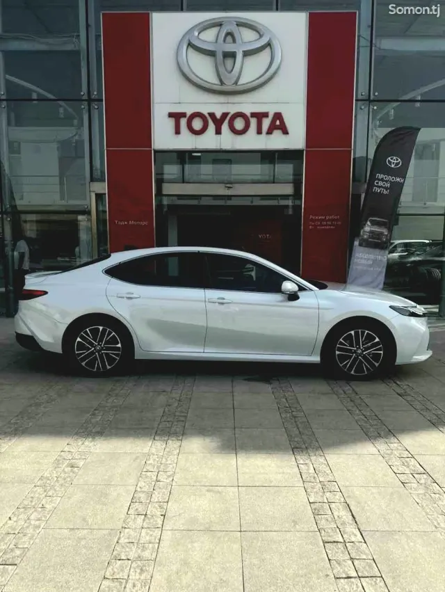 Toyota Camry 2026 · 2.5 AT