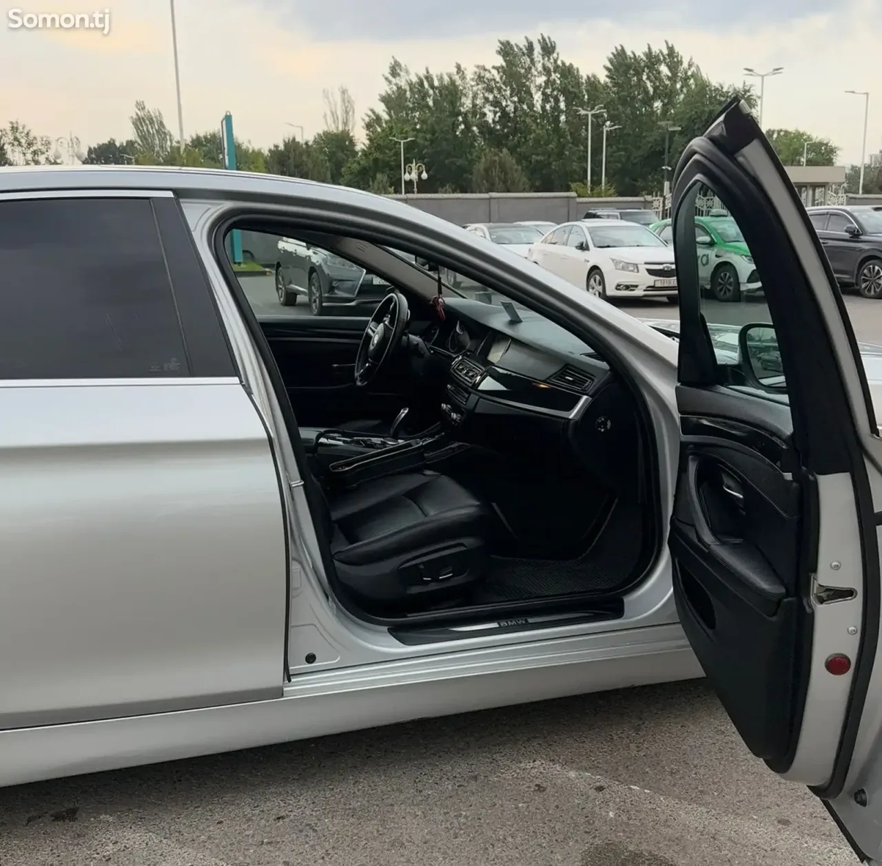 BMW 5 series 2015 · 2.0 AT