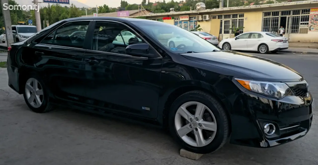 Toyota Camry 2014 · 2.5 AT