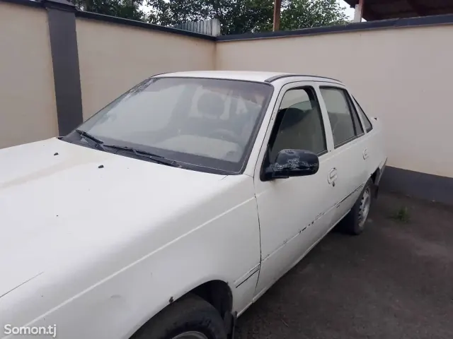 Daewoo Nexia 1994 · 1.6 MT