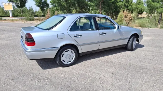 Mercedes-Benz C class 1995 · 1.8 MT