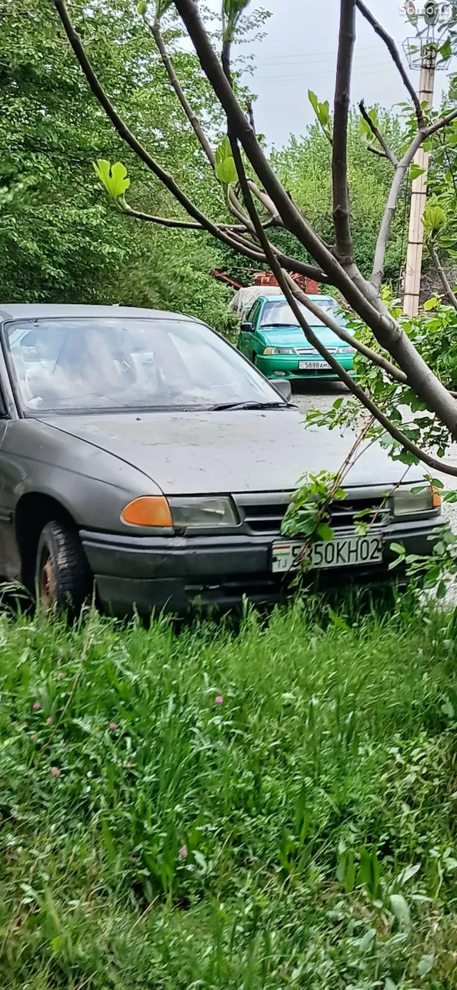 Opel Astra F 1996 · 1.8 MT
