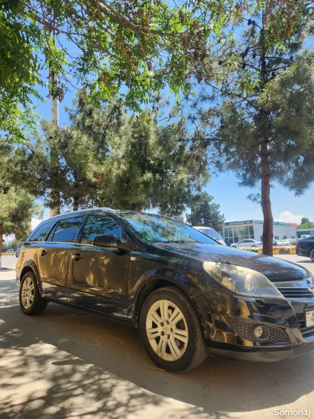 Opel Astra H 2008 · 1.8 MT