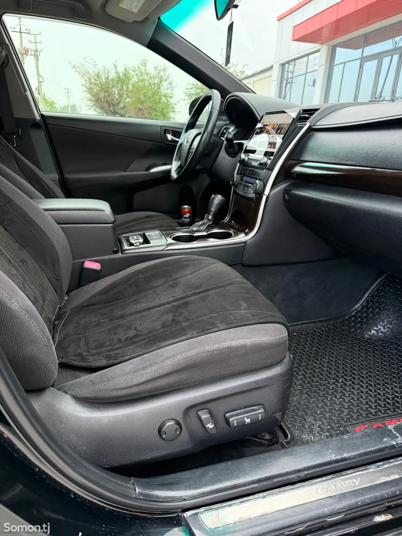 Toyota Camry 2013 · 2.5 AT