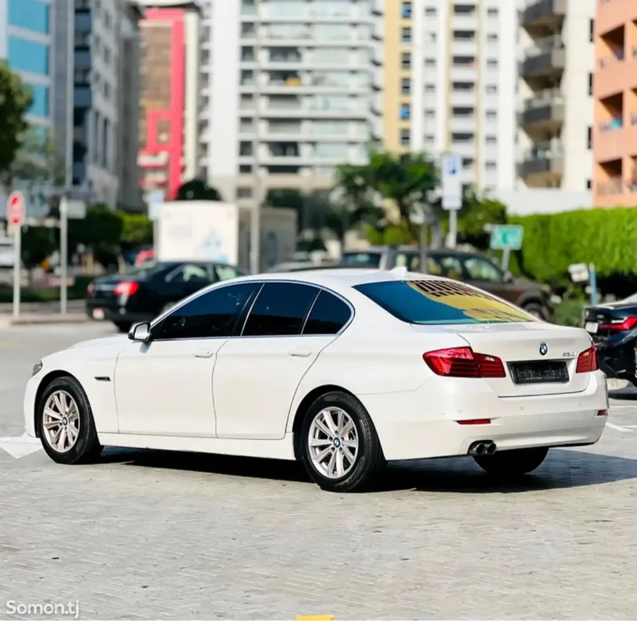 BMW 5 series 2015 · 2.0 AT