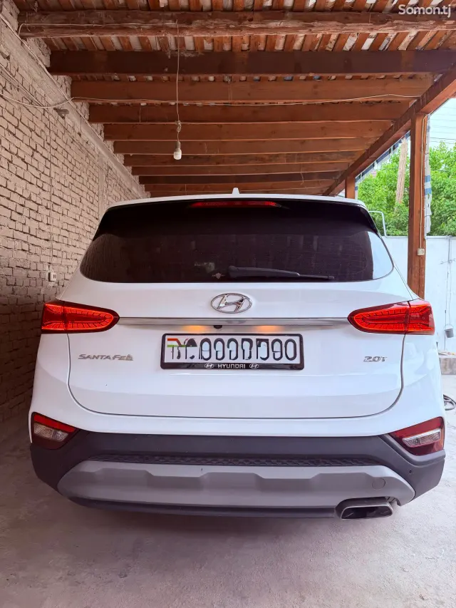 Hyundai Santa Fe 2018 · 2.0 AT