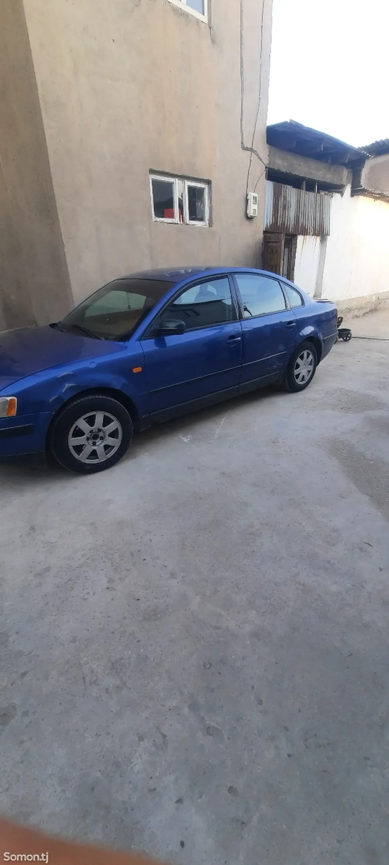 Volkswagen Passat 1997 · 1.8 MT