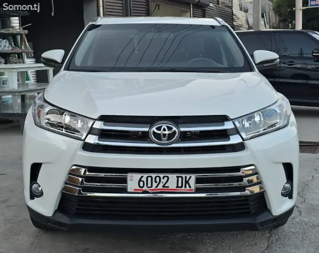 Toyota Highlander 2016 · 3.5 AT