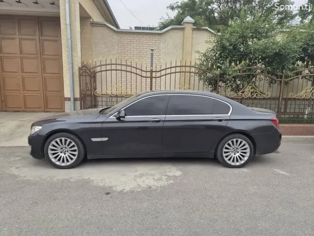 BMW 7 series 2014 · 3.0 AT
