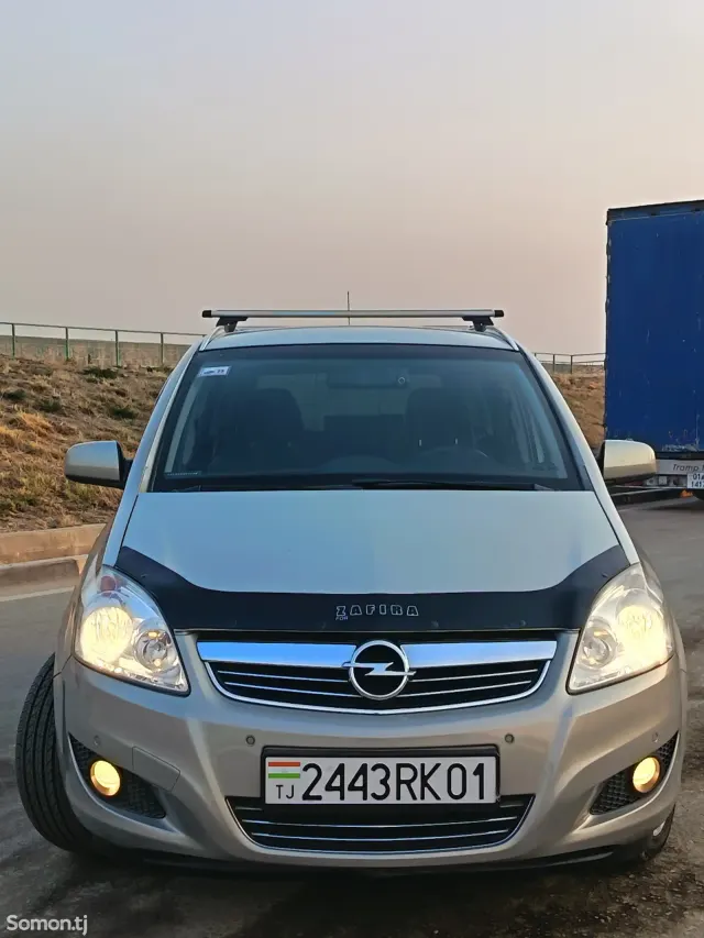 Opel Zafira 2008 · 1.8 MT