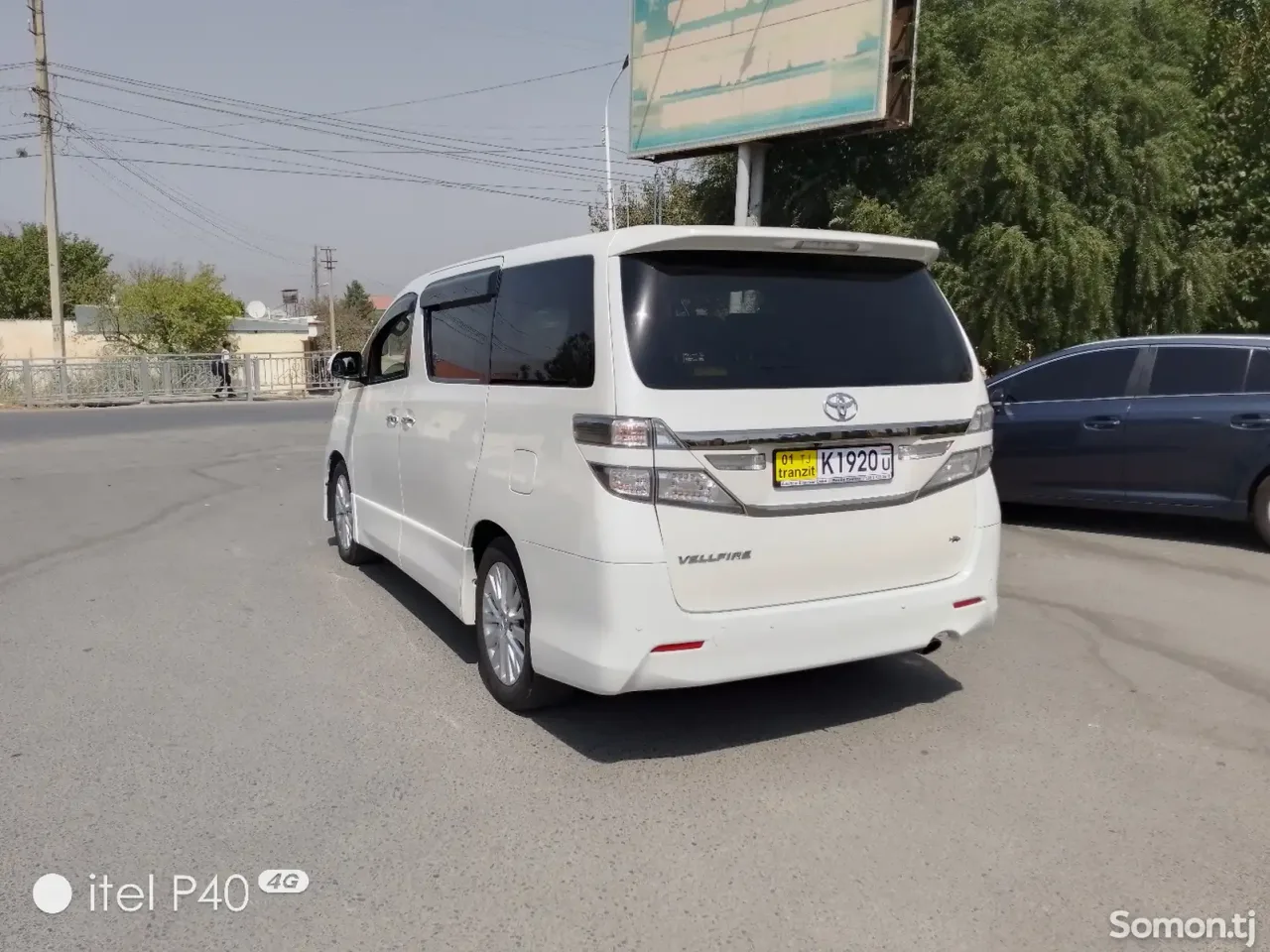 Toyota Vellfire 2014 · 2.4 CVT