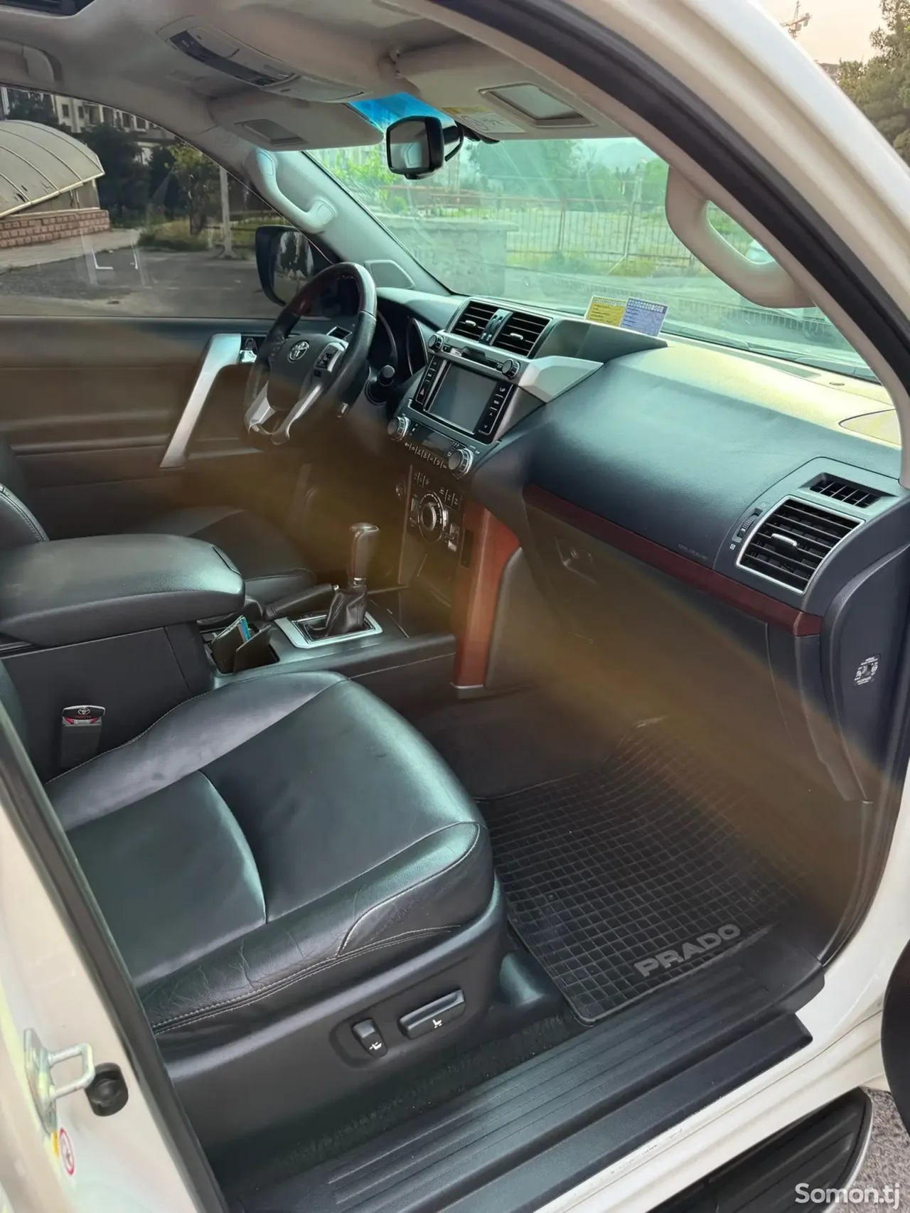 Toyota Land Cruiser Prado 2016 · 2.8 AT