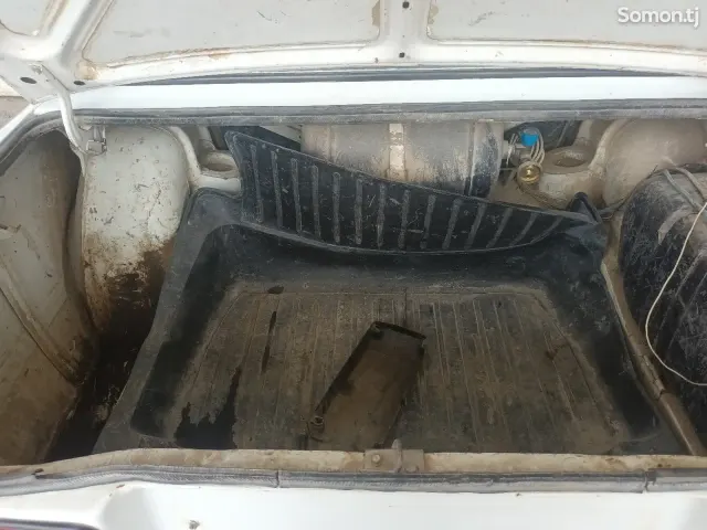 Lada (ВАЗ) 2107 1985 · 3.0 MT