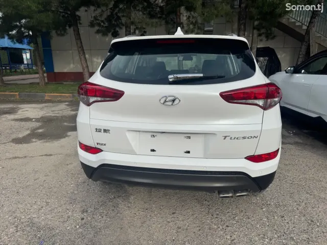 Hyundai Tucson 2016 · 1.6 AT
