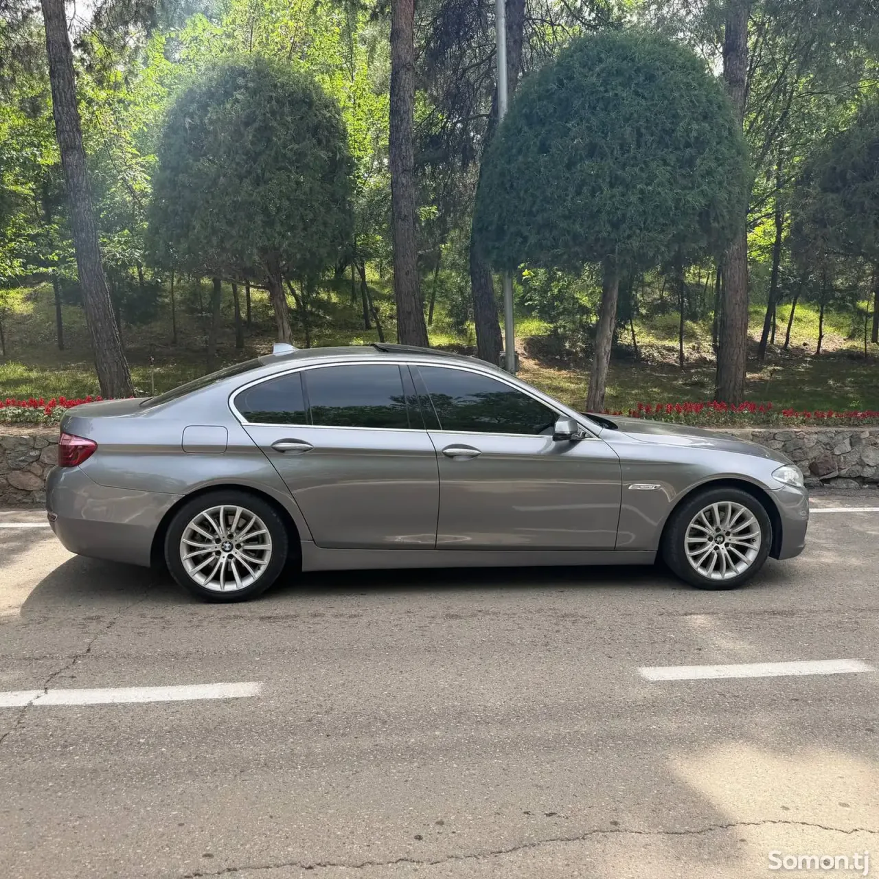 BMW 5 series 2015 · 2.0 AT