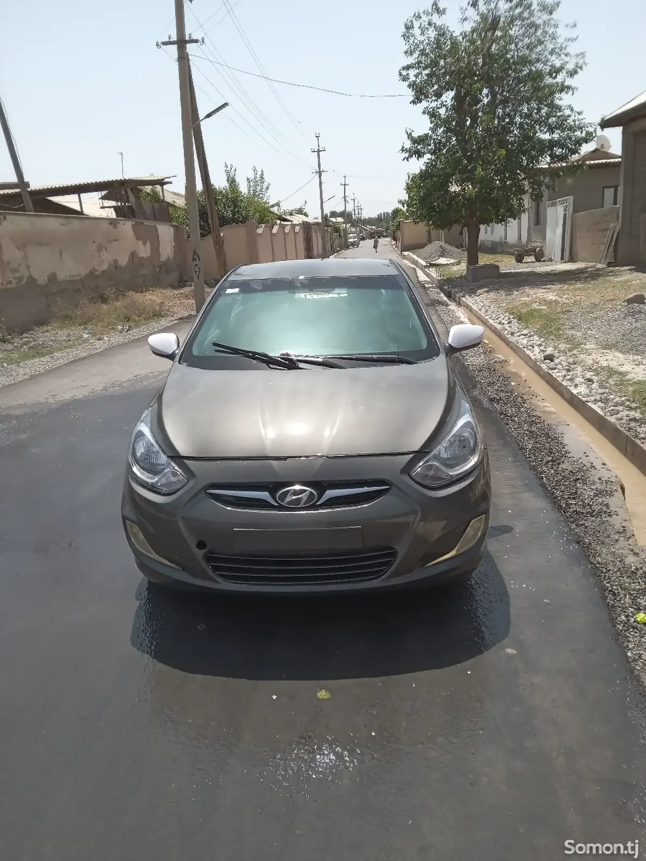 Hyundai Solaris 2014 · MT