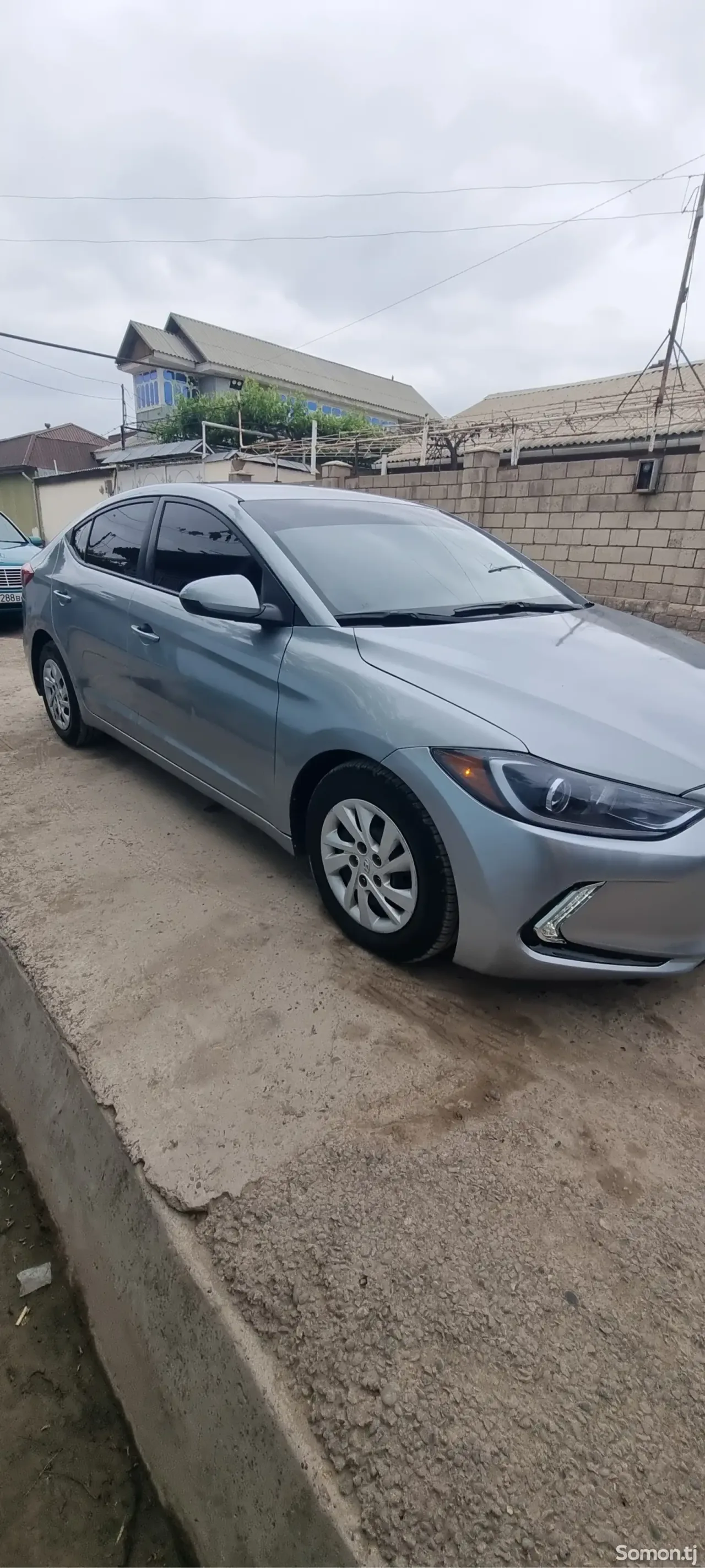 Hyundai Elantra 2017 · 2.0 AT