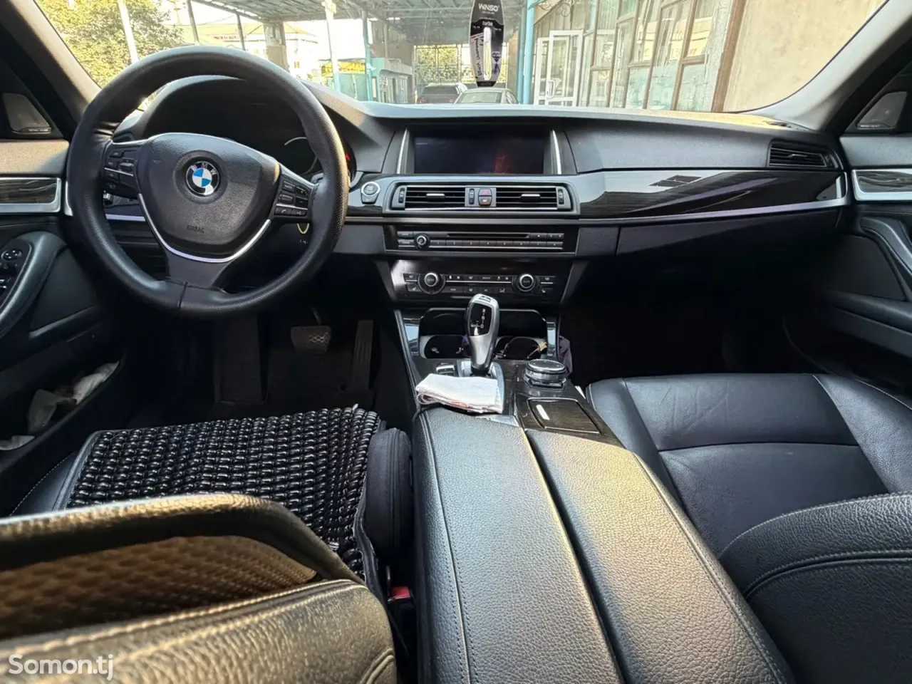 BMW 5 series 2015 · 2.0 AT
