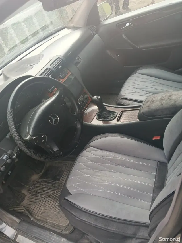 Mercedes-Benz C class 2001 · 2.0 MT