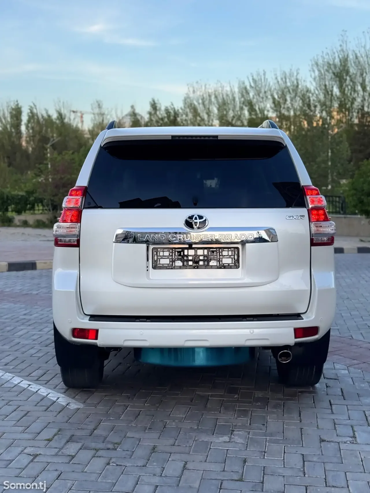 Toyota Land Cruiser Prado 2017 · 4.0 AT
