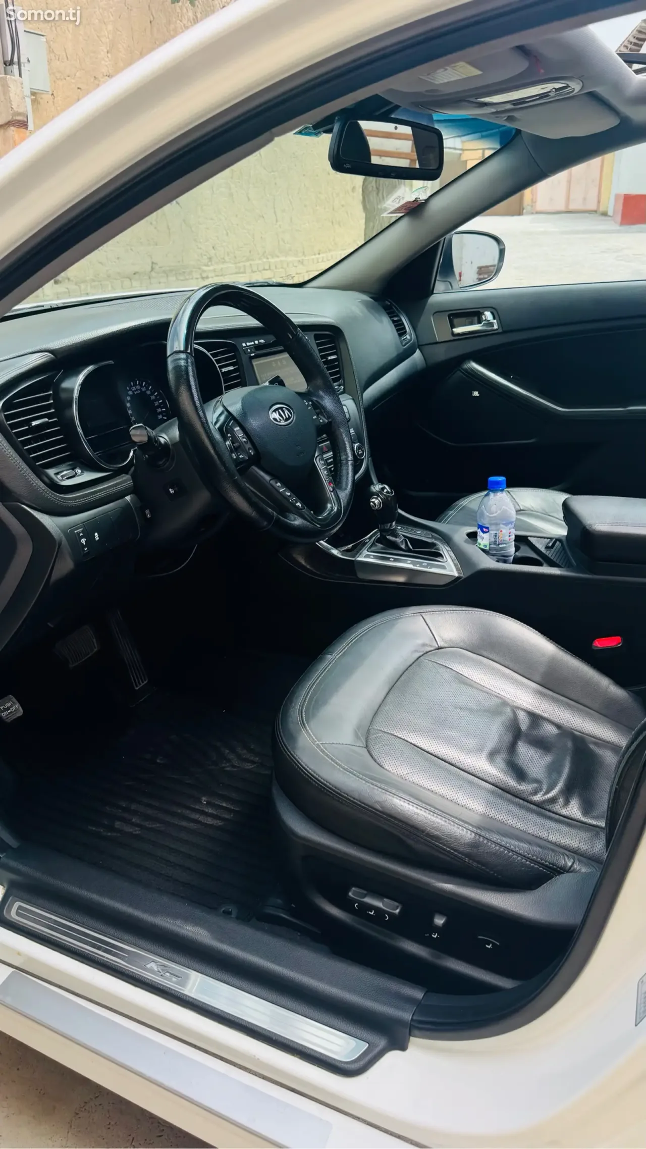 Kia K5 2011 · 2.0 AT