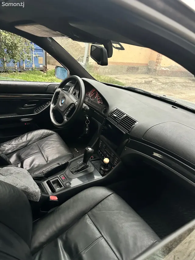 BMW 5 series 2002 · 2.5 AT