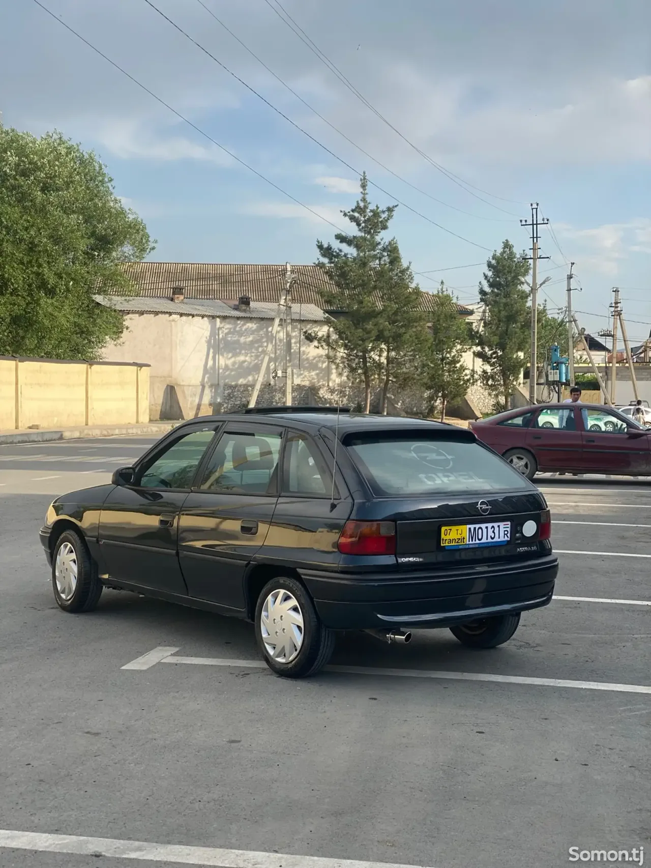 Opel Astra F 1995 · 1.6 MT