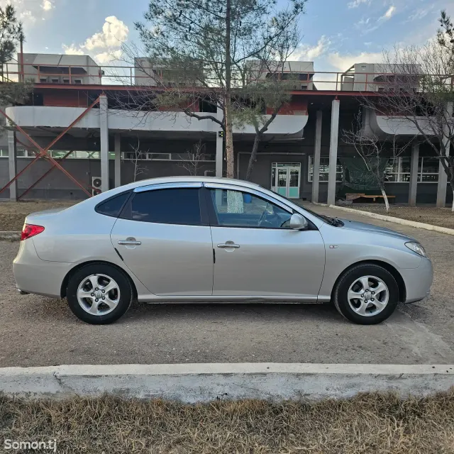 Hyundai Avante 2007 · 1.6 AT