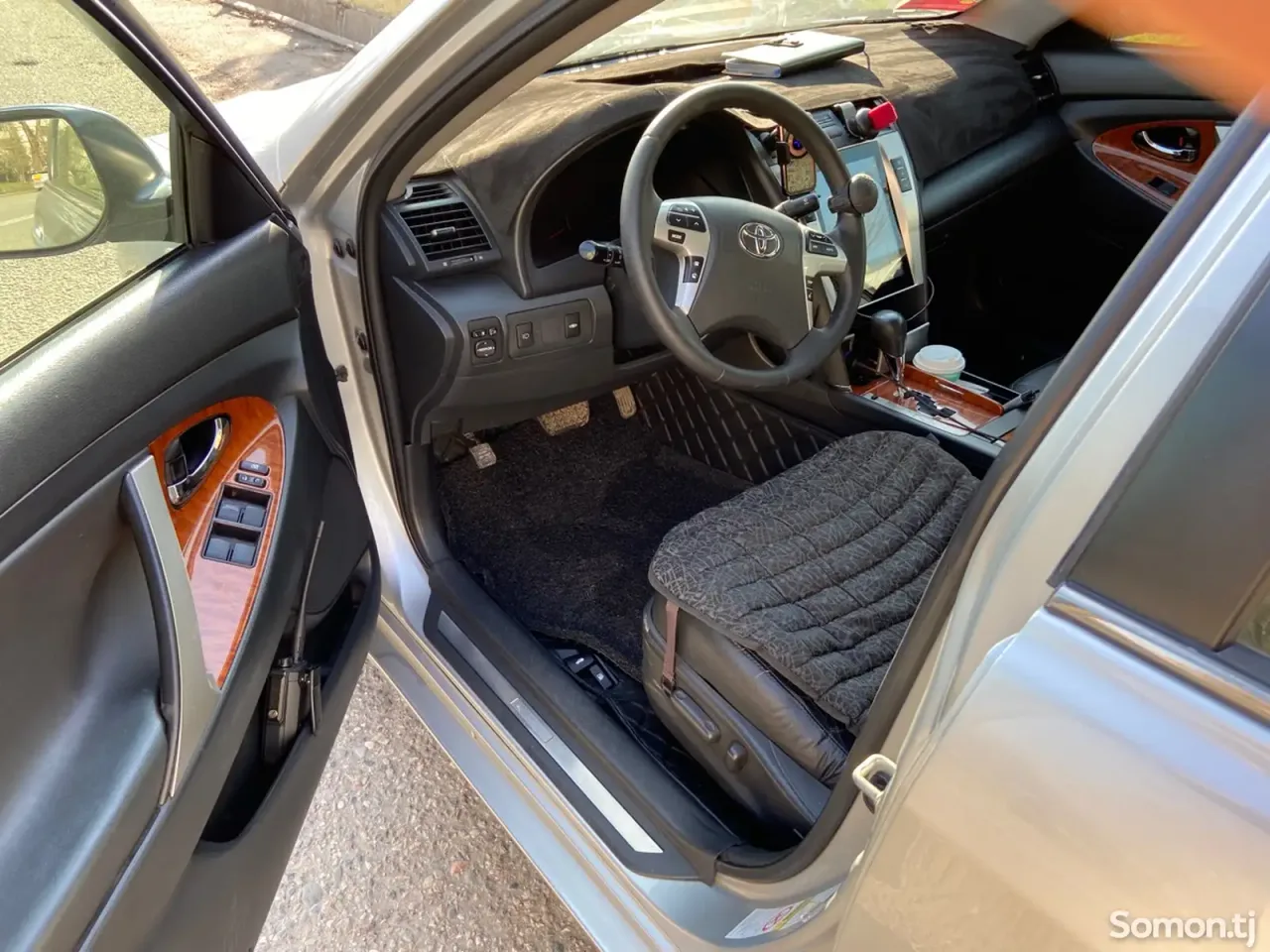 Toyota Camry 2008 · 2.4 AT